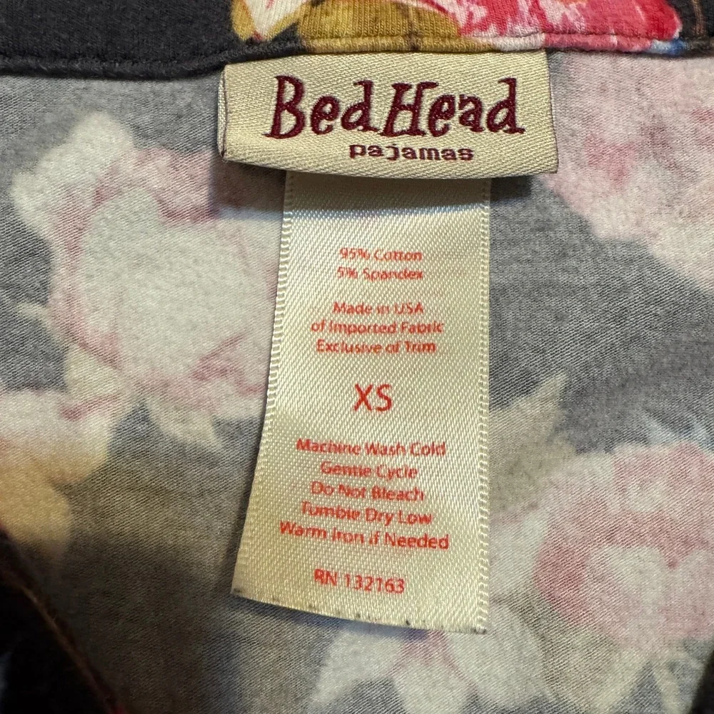 BedHead Pajama Set Button Down‎ Shirt & Pants Women's XS Floral Comfy Grey Pink